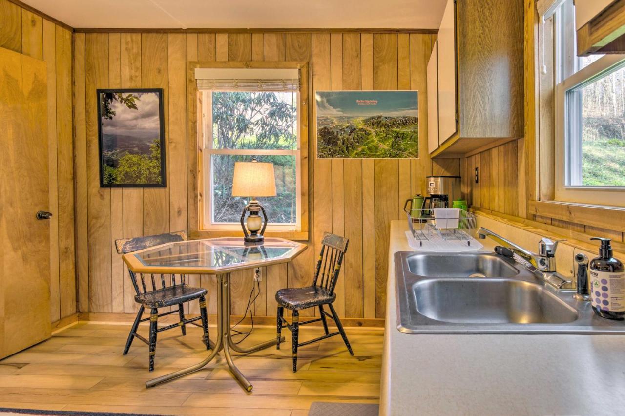 Peaceful Spruce Pine Cabin On 8 Acres With 2 Decks! Экстерьер фото